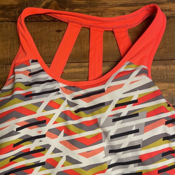 Fabletics xs workout tank - Picture 2 of 5